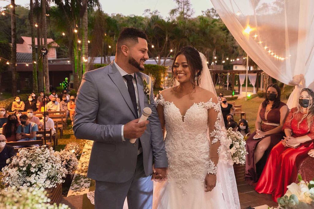 Casamento na Praia ao Pôr do Sol