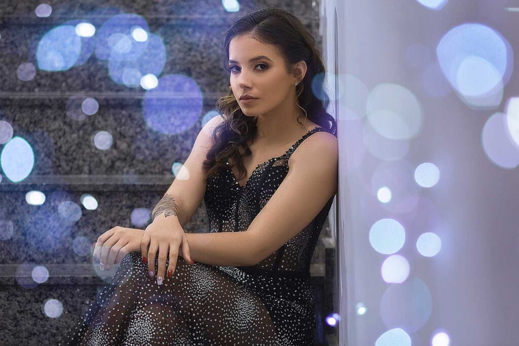 Falando em festa de 15 anos, vale muito conferir o olhar diferenciado do pessoal da @btwfotoevideo_, que registra tudo com sensibilidade e autenticidade.